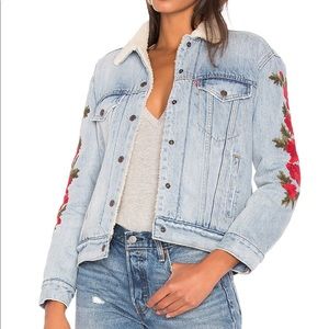 Levi’s ex boyfriend denim jacket w embroidery